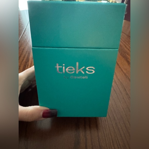 Tieks collectors bejeweled bow - Picture 3 of 4
